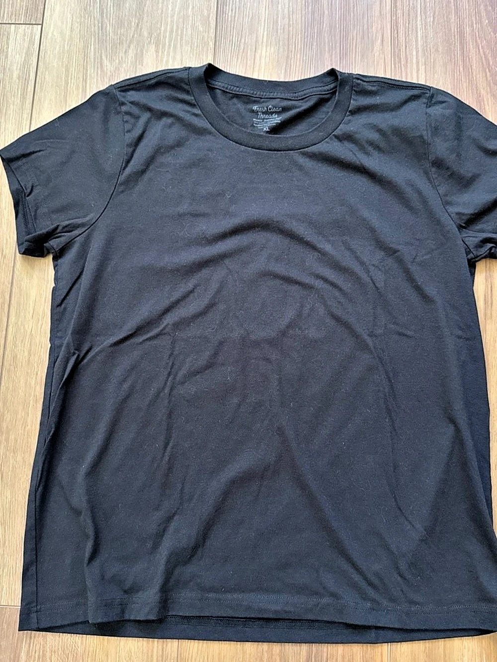 Fresh Clean Threads Women's Everyday Crew Neck Tee Black XL